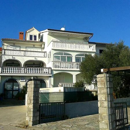 Apartmani Djurda Krk Town Buitenkant foto